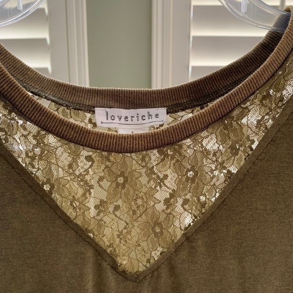 Olive Green Top. GUC - Picture 4 of 5